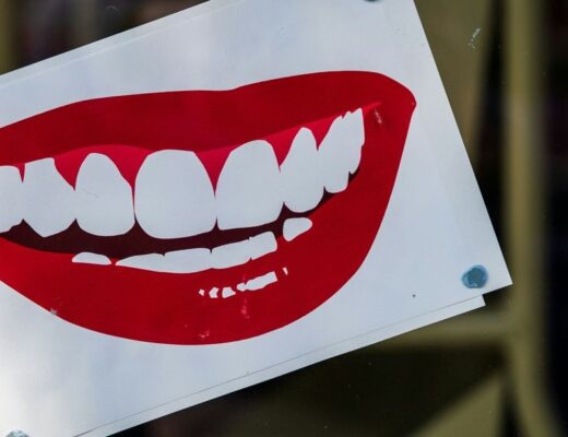 Zahnaufhellung - ein strahlend weißes Lächeln